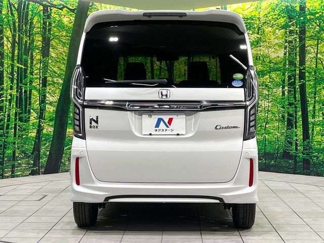 N-BOX CUSTOM