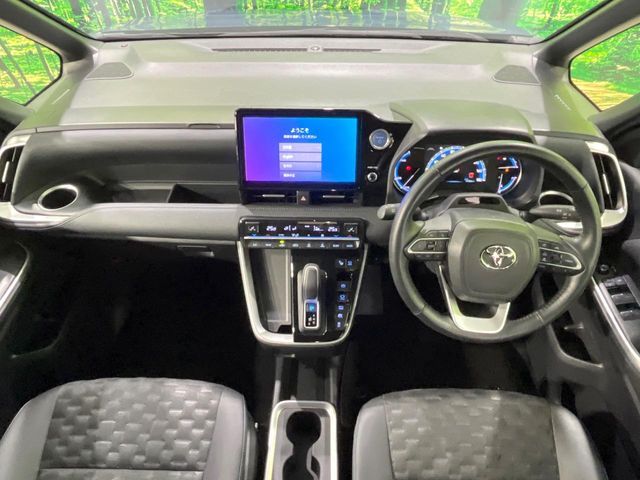 VOXY HYBRID