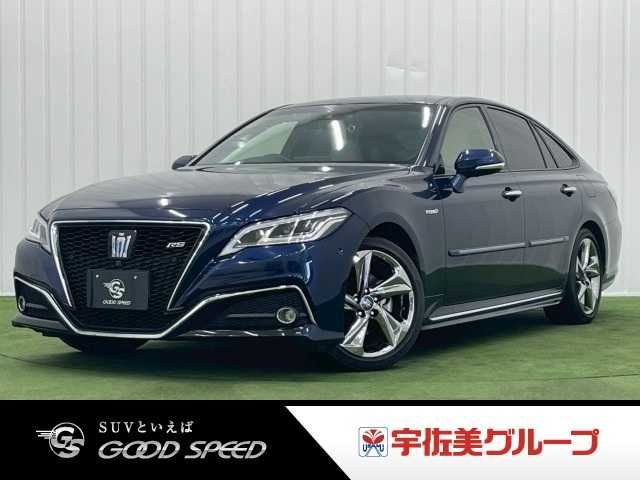 CROWN sedan hybrid
