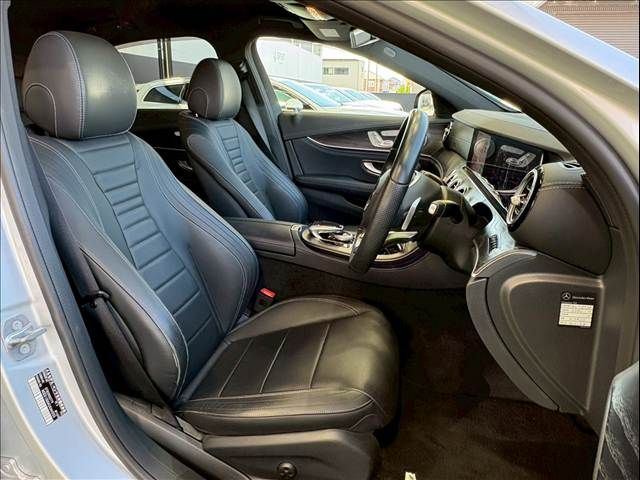 MERCEDES BENZ E class sedan