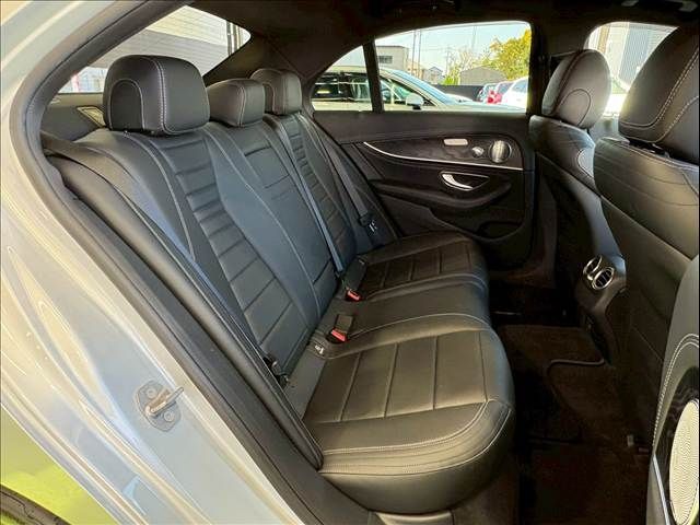 MERCEDES BENZ E class sedan
