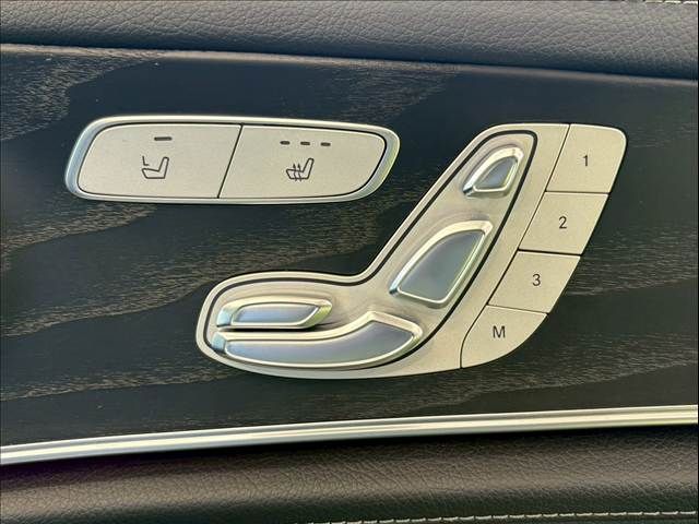 MERCEDES BENZ E class sedan