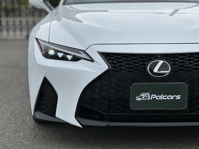 LEXUS IS300