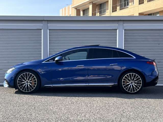 MERCEDES AMG EQE