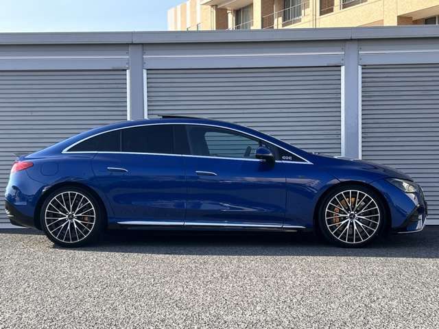 MERCEDES AMG EQE