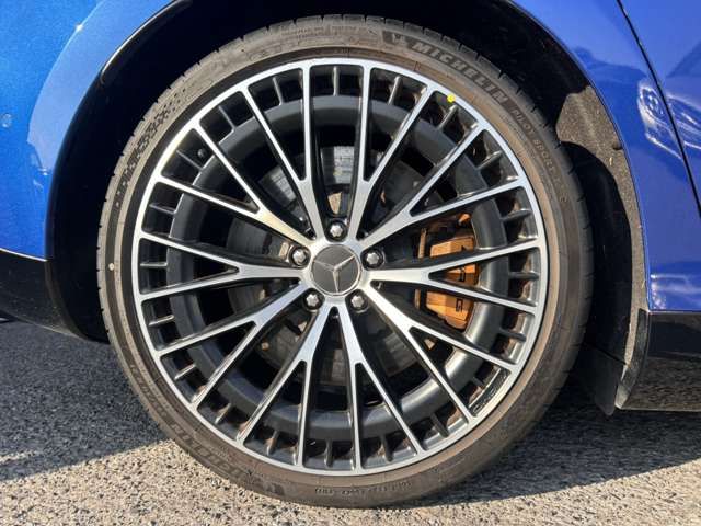 MERCEDES AMG EQE