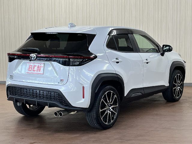 YARIS CROSS HYBRID