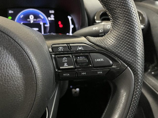 YARIS CROSS HYBRID