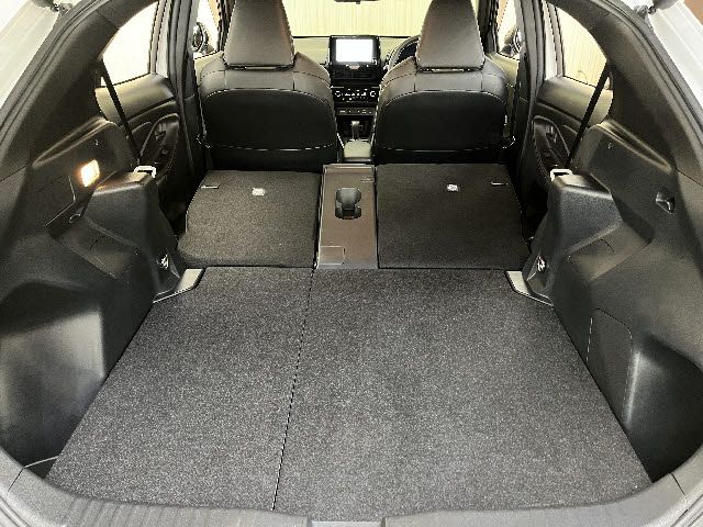 YARIS CROSS HYBRID