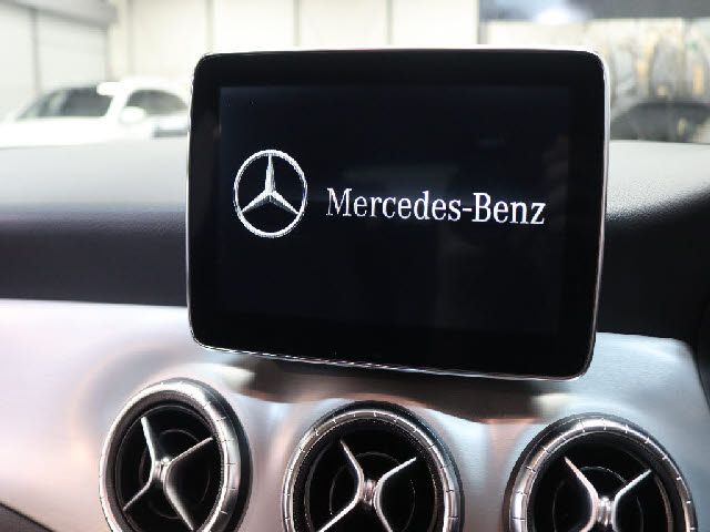 MERCEDES BENZ CLA class