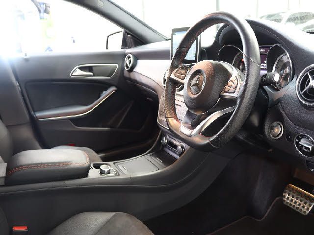 MERCEDES BENZ CLA class