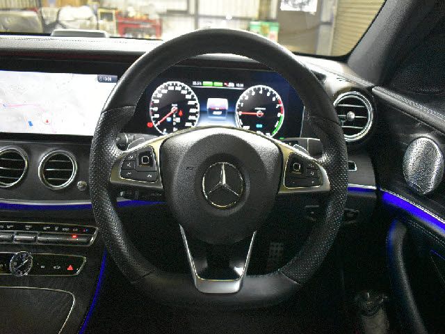 MERCEDES BENZ E sedan Plug-in HYBRID