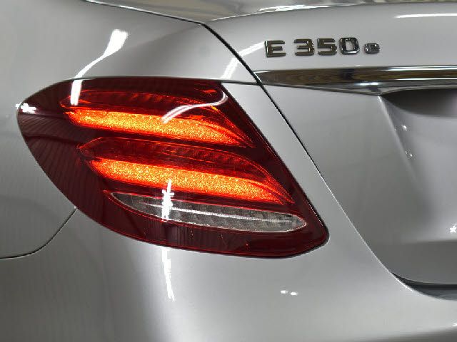 MERCEDES BENZ E sedan Plug-in HYBRID