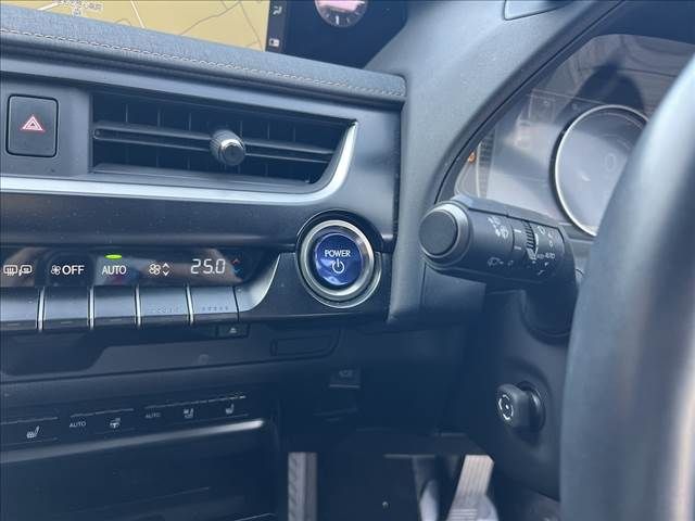 LEXUS UX250h