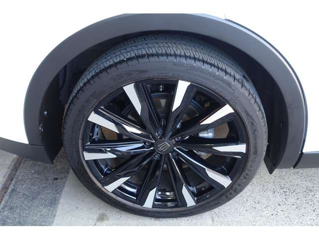 CROWN CROSSOVER