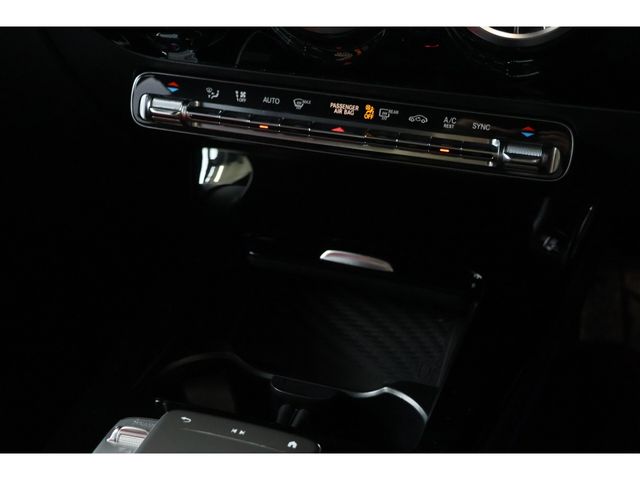 MERCEDES BENZ CLA Shooting Brake