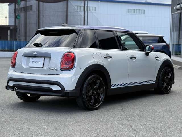 MINI COOPER D 5DOOR