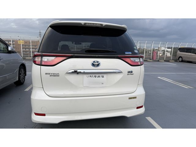 ESTIMA HYBRID 4WD