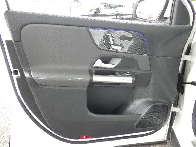 MERCEDES BENZ GLA class