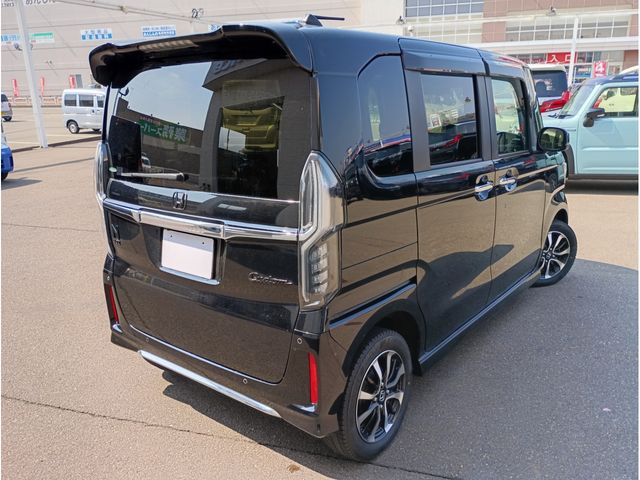 N BOX CUSTOM 4WD