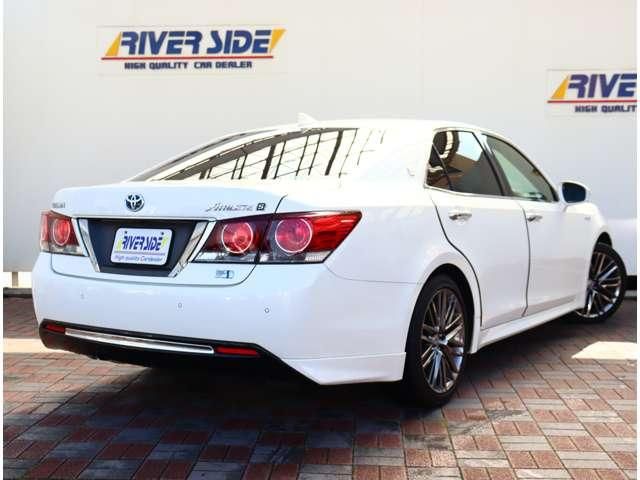 CROWN sedan