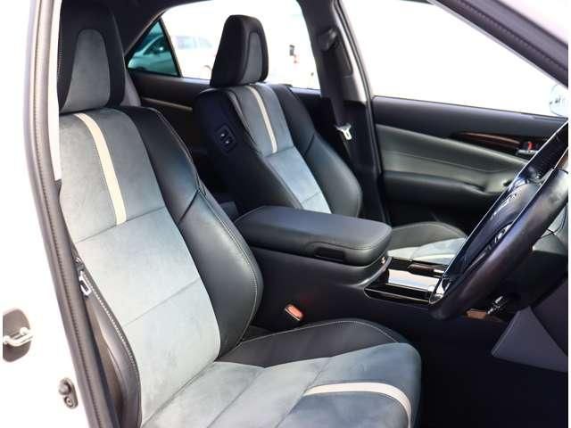CROWN sedan