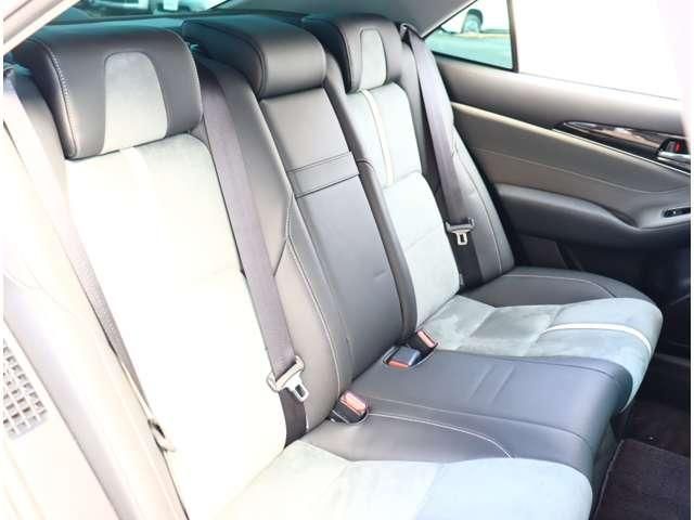 CROWN sedan