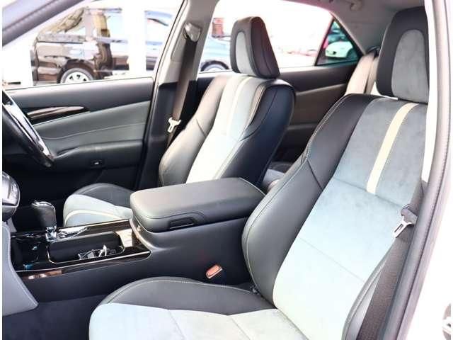 CROWN sedan