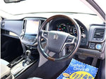 CROWN sedan