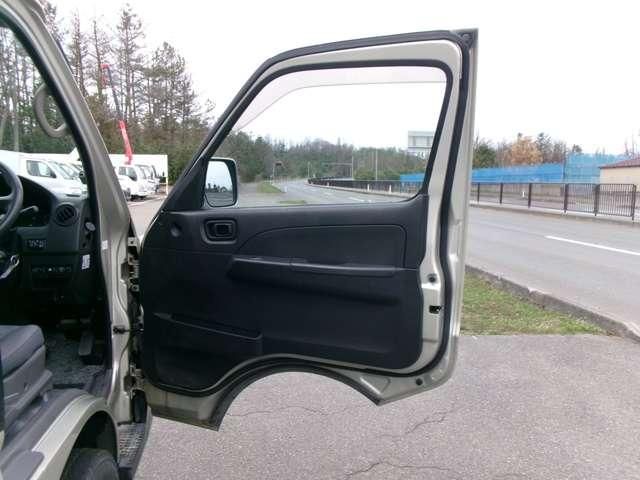 CARAVAN van 4WD