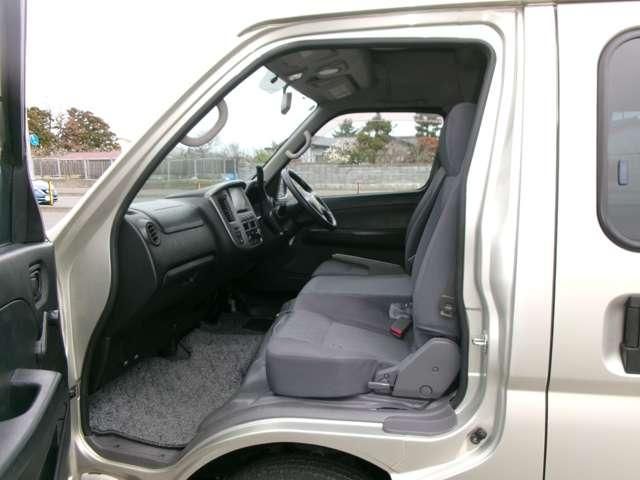 CARAVAN van 4WD