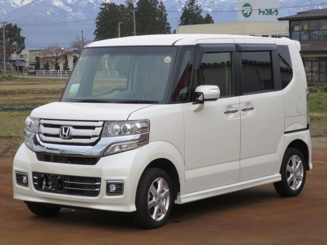 N-BOX CUSTOM 4WD