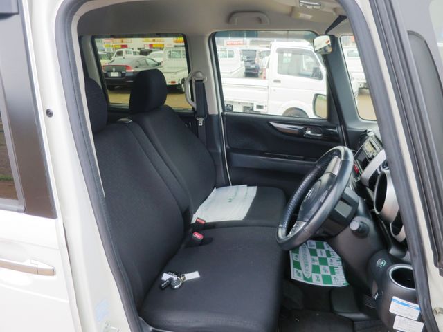 N-BOX CUSTOM 4WD