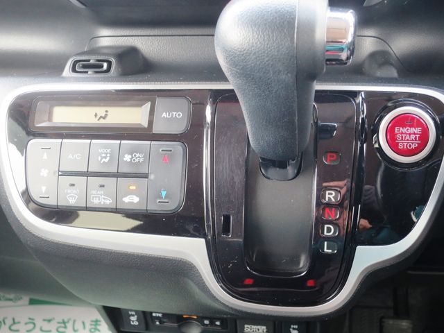 N-BOX CUSTOM 4WD