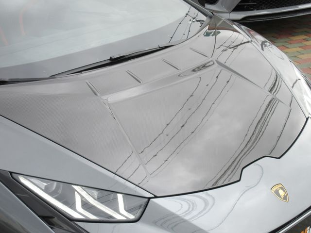 LAMBORGHINI HURACAN