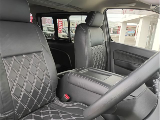 CARAVAN van 4WD