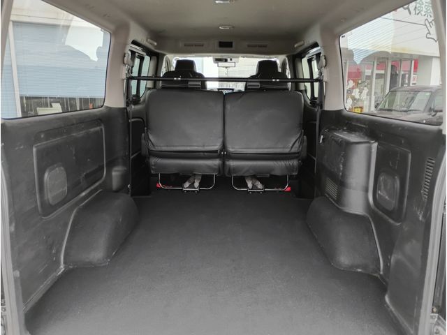CARAVAN van 4WD
