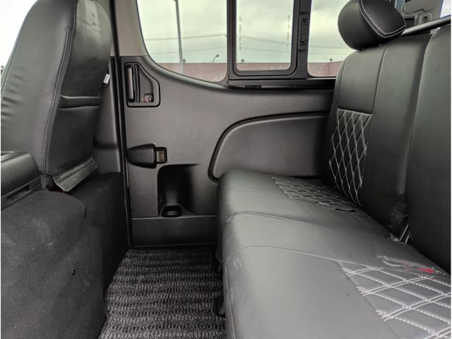 CARAVAN van 4WD