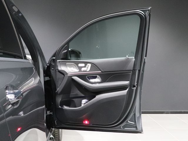 MERCEDES BENZ GLS class