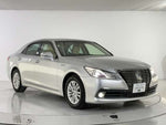 CROWN sedan hybrid