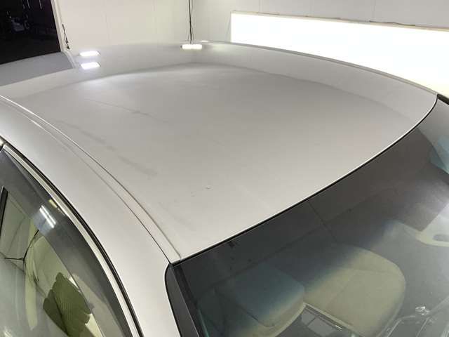 CROWN sedan hybrid