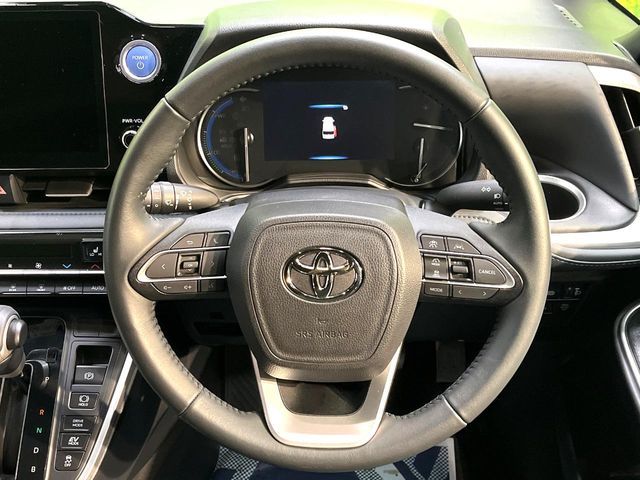 VOXY HYBRID