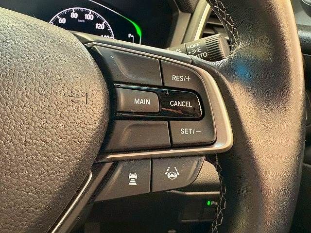 INSIGHT sedan