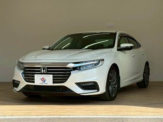 INSIGHT sedan