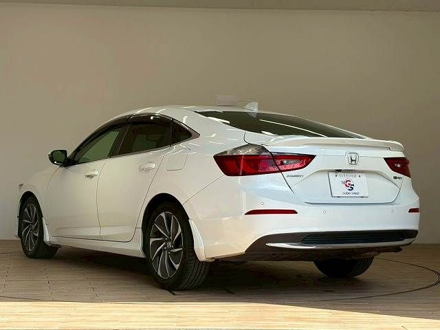 INSIGHT sedan
