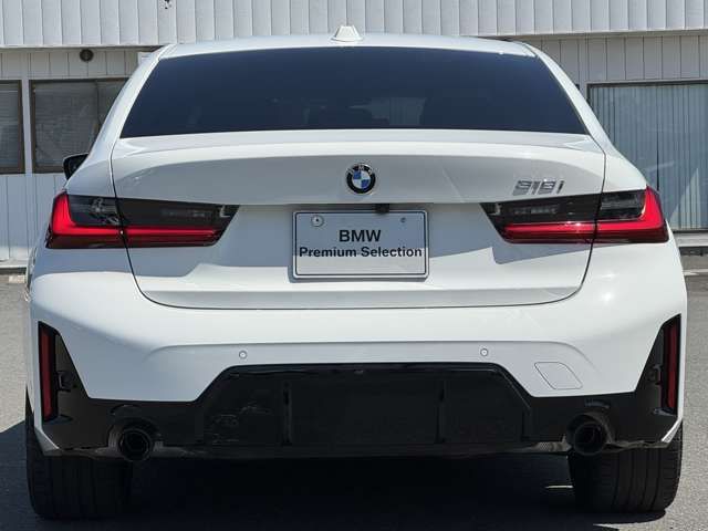 BMW 3 Series sedan