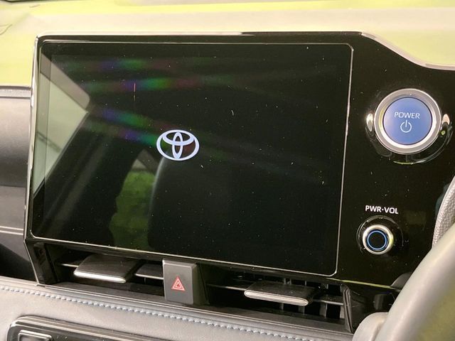 VOXY HYBRID