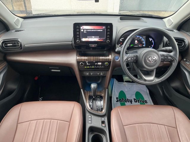 YARIS CROSS HYBRID