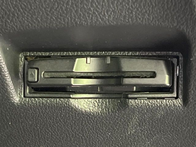 PRIUS 4WD