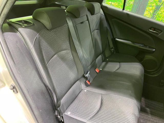 PRIUS 4WD